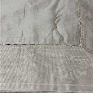 Frette Ivory 100% cotton Sateen Euro sham. Made in Italy. Preowned but not used